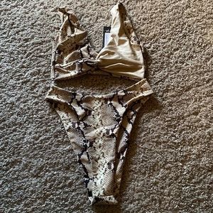 High leg bikini NWT